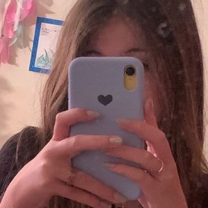 Meet your Posher, Avaline